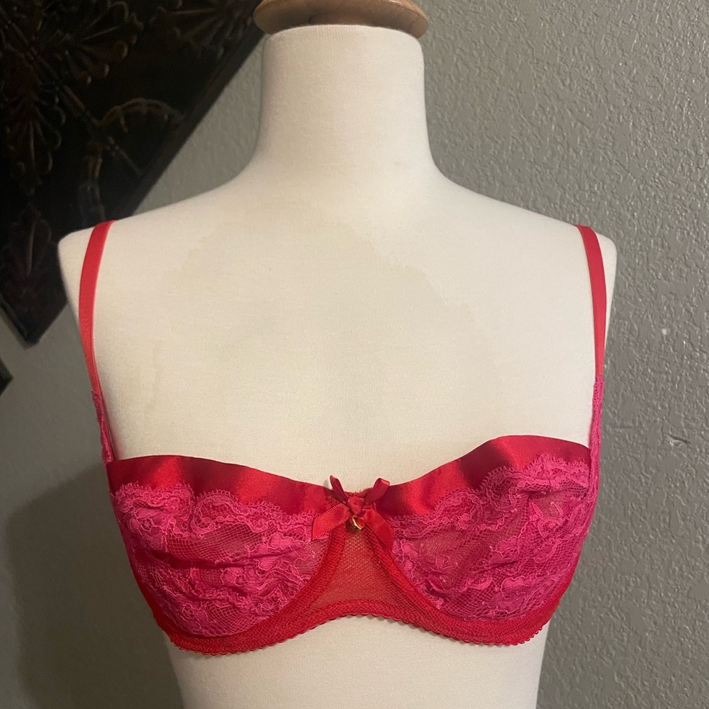 Victoria’s Secret Pink & Red Balconet Bralette 34D (Valentine’s Day Themed)